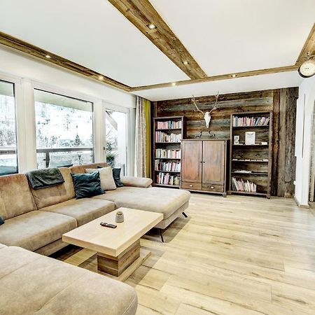 Chalet Sabrina Mit Aussenpool Im Sommer Kaprun Exterior foto