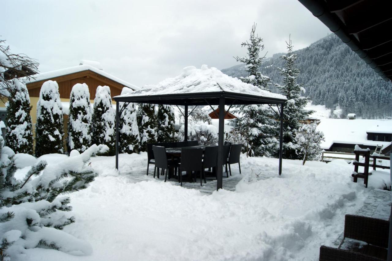 Chalet Sabrina Mit Aussenpool Im Sommer Kaprun Exterior foto
