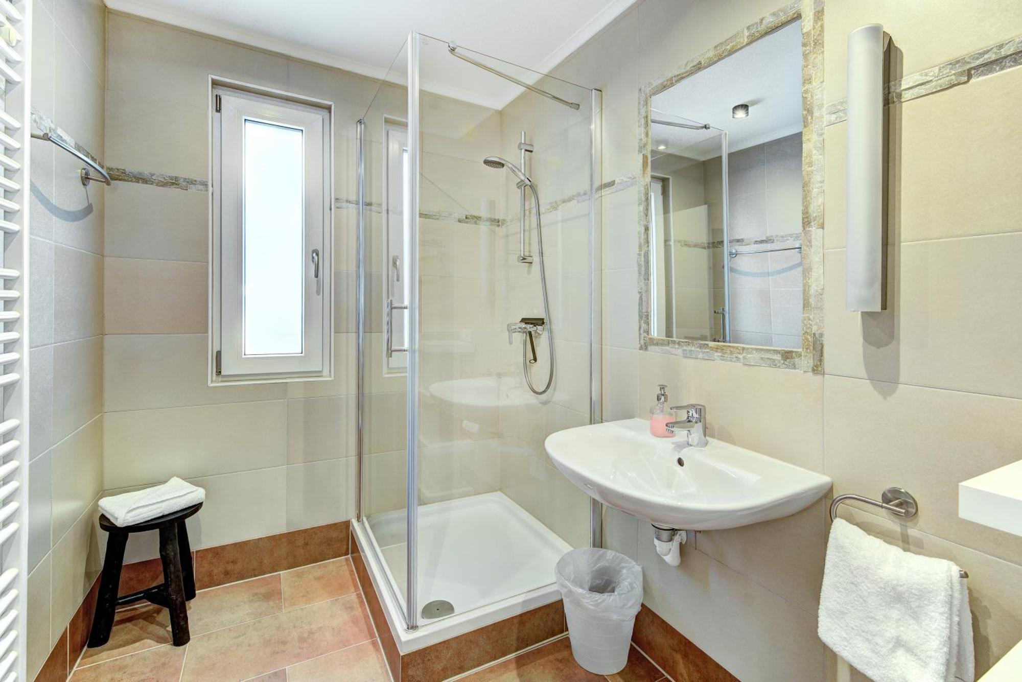 Chalet Sabrina Mit Aussenpool Im Sommer Kaprun Exterior foto
